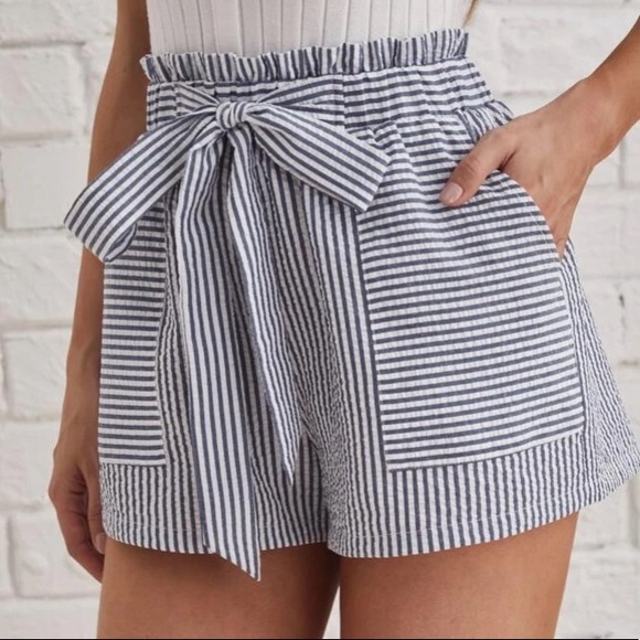 Paperbag Waist Shorts New size Large - Picture 3 of 3